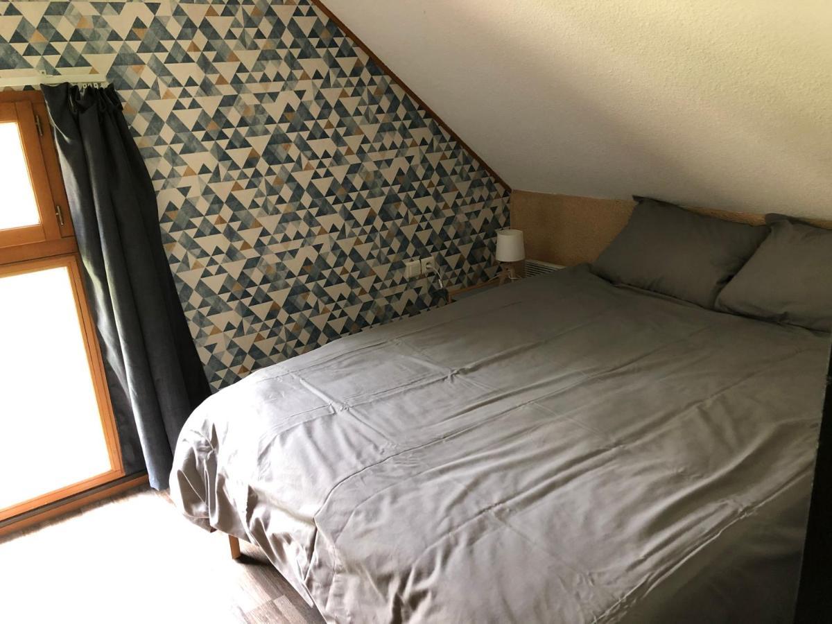 Cottage Chaleureux Dans Domaine Prive Signy-le-Petit Luaran gambar