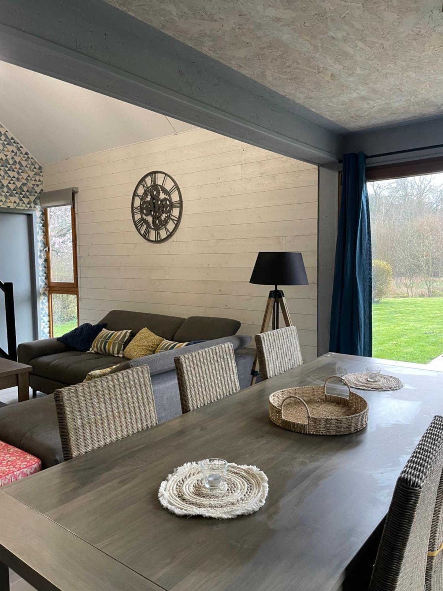Cottage Chaleureux Dans Domaine Prive Signy-le-Petit Luaran gambar