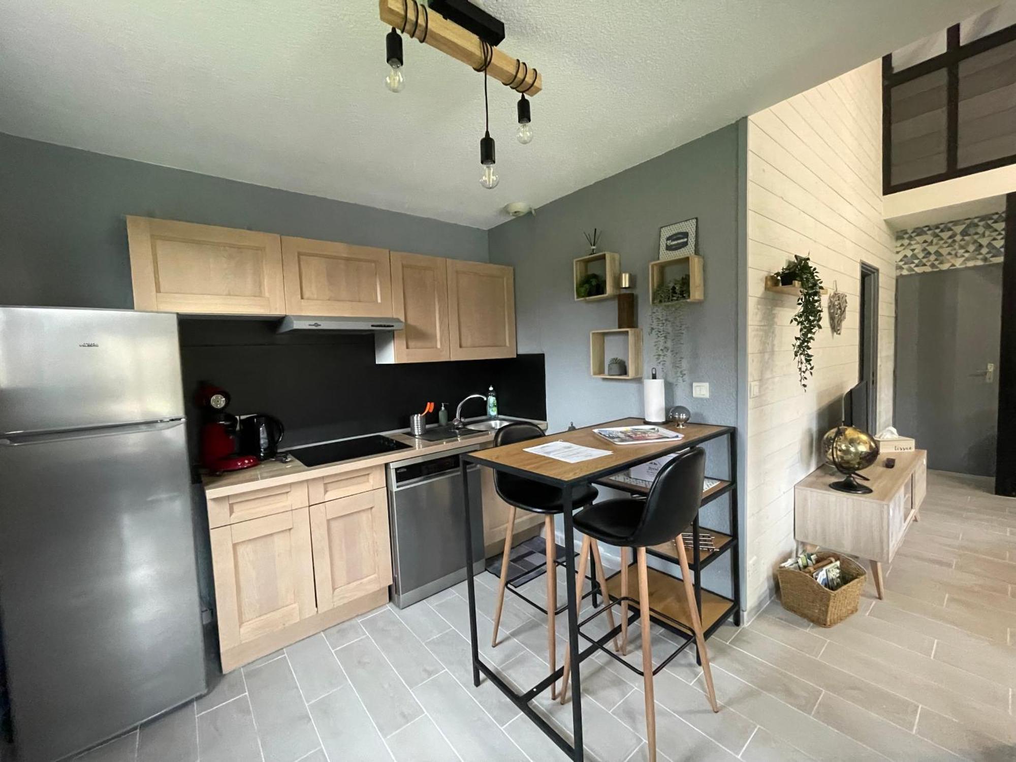 Cottage Chaleureux Dans Domaine Prive Signy-le-Petit Luaran gambar