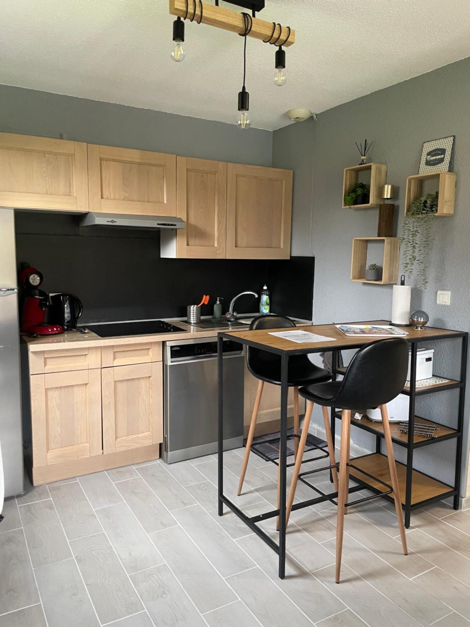 Cottage Chaleureux Dans Domaine Prive Signy-le-Petit Luaran gambar